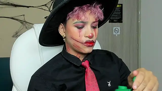 Snapshot of Dominick_jones chatting on October 12, 2025, 4:22 am Dominick jones online show from October 12, 2025, 4:22 am