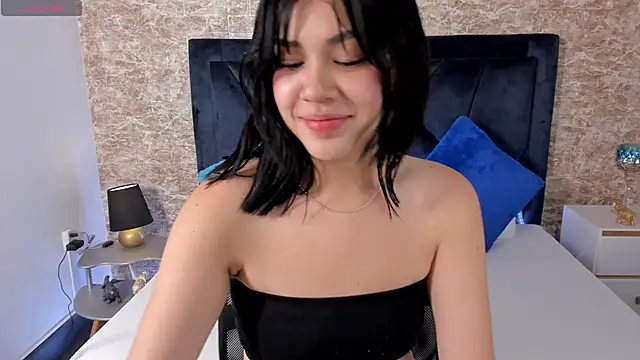 Lily Woodz online show from February 8, 2025, 6:55 pm