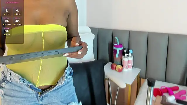 celeste smmith  online show from March 1, 2025, 3:43 am