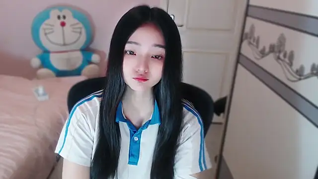 xiao-xiao-D online show from December 17, 2025, 7:58 am