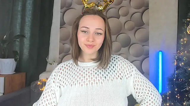Snapshot of Cute_smile_sharon chatting on December 23, 2024, 5:17 am Cute smile sharon online show from December 23, 2024, 5:17 am