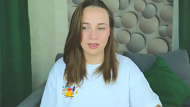 Snapshot of Cute_smile_sharon chatting on September 11, 2025, 5:07 am Cute smile sharon online show from September 11, 2025, 5:07 am