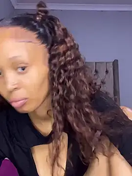 Snapshot of CuteMellow2k chatting on December 18, 2024, 10:13 pm CuteMellow2k online show from December 18, 2024, 10:13 pm