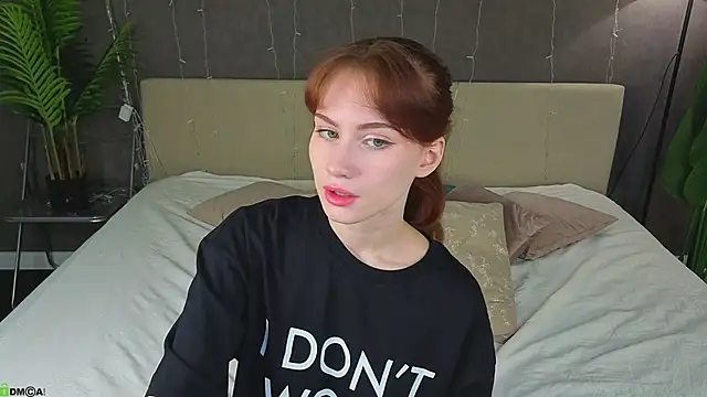 Mollly Rouge online show from April 28, 2026, 12:20 am