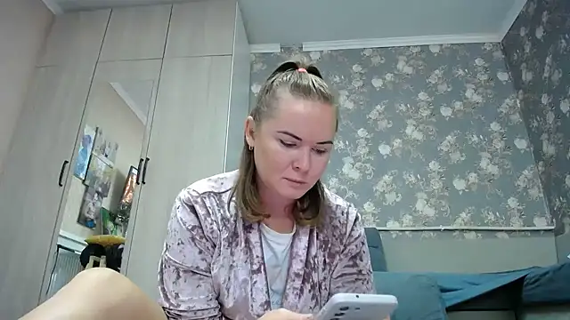Snapshot of _Miss_Vanilla_ chatting on September 22, 2025, 6:04 am  Miss Vanilla  online show from September 22, 2025, 6:04 am