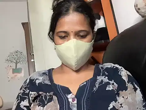 Tamil Sanjana  online show from October 19, 2025, 8:42 pm