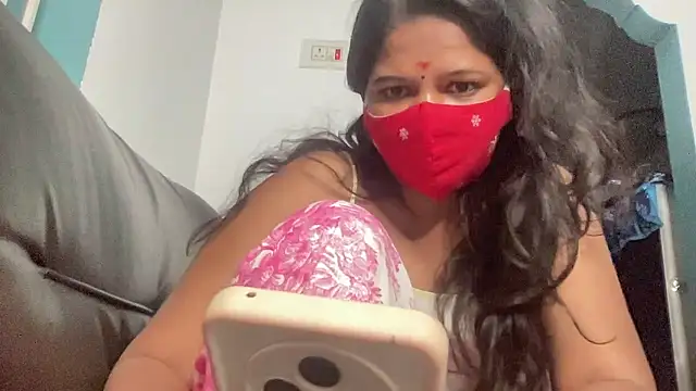 Tamil Sanjana  online show from January 18, 2026, 7:50 pm