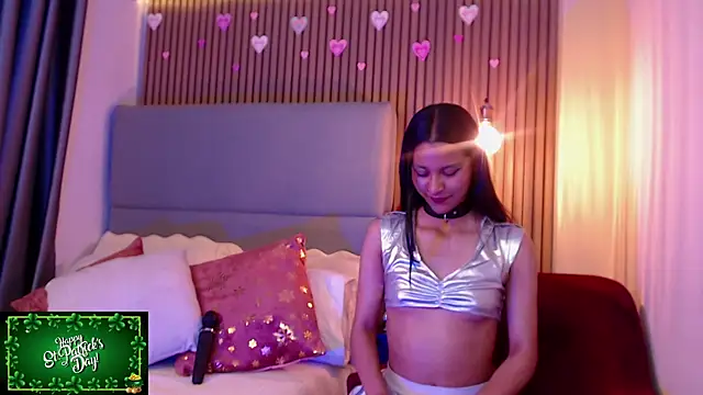 Sienna Blake  online show from March 15, 2025, 8:43 pm