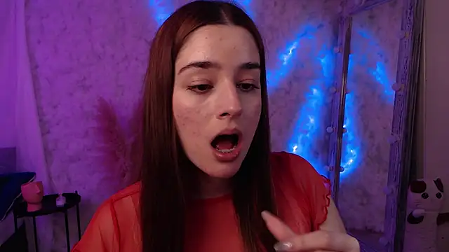 Lolly lipss  online show from December 23, 2024, 1:03 pm