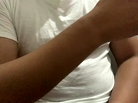 Snapshot of Eddy7988 chatting on September 19, 2025, 5:53 am Eddy7988 online show from September 19, 2025, 5:53 am