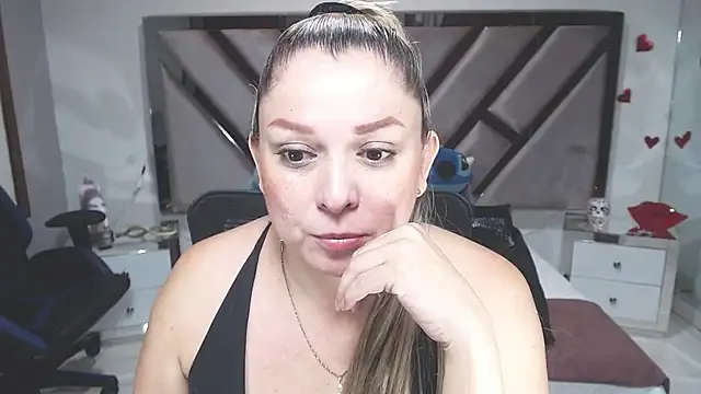 Snapshot of natalia5560 chatting on February 17, 2025, 2:04 pm natalia5560 online show from February 17, 2025, 2:04 pm