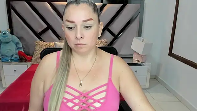 Snapshot of natalia5560 chatting on September 9, 2025, 12:37 pm natalia5560 online show from September 9, 2025, 12:37 pm