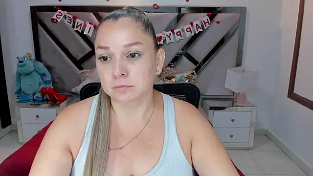 Snapshot of natalia5560 chatting on October 2, 2025, 12:45 pm natalia5560 online show from October 2, 2025, 12:45 pm