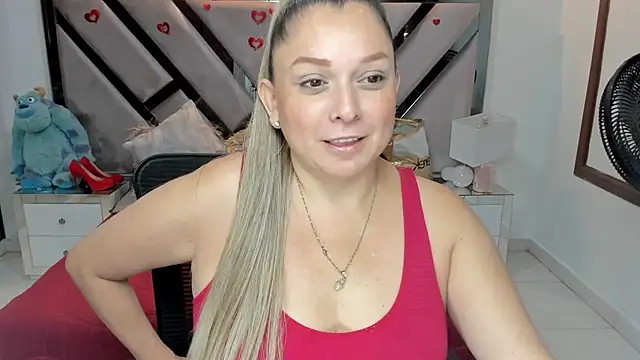 Snapshot of natalia5560 chatting on October 15, 2025, 1:00 pm natalia5560 online show from October 15, 2025, 1:00 pm