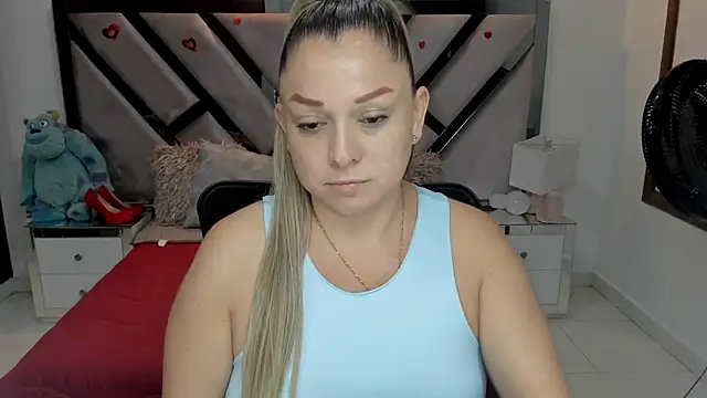 Snapshot of natalia5560 chatting on October 21, 2025, 12:39 pm natalia5560 online show from October 21, 2025, 12:39 pm