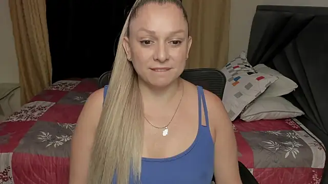 natalia5560 online show from February 18, 2026, 1:07 pm