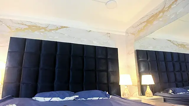 loladupont online show from March 13, 2026, 3:13 am