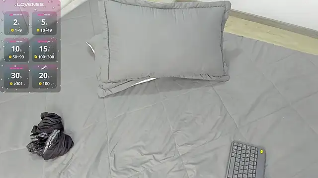 Snapshot of AbrilSonne chatting on January 27, 2025, 10:27 pm AbrilSonne online show from January 27, 2025, 10:27 pm