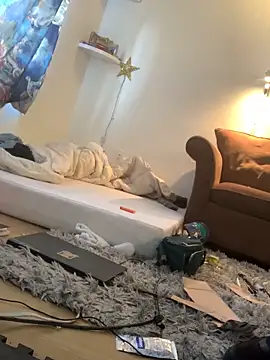 Snapshot of SilverandFox chatting on October 13, 2025, 4:18 pm SilverandFox online show from October 13, 2025, 4:18 pm