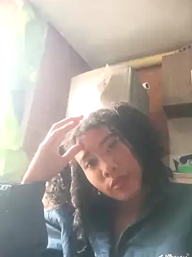 kattyandericc online show from March 6, 2025, 6:59 pm