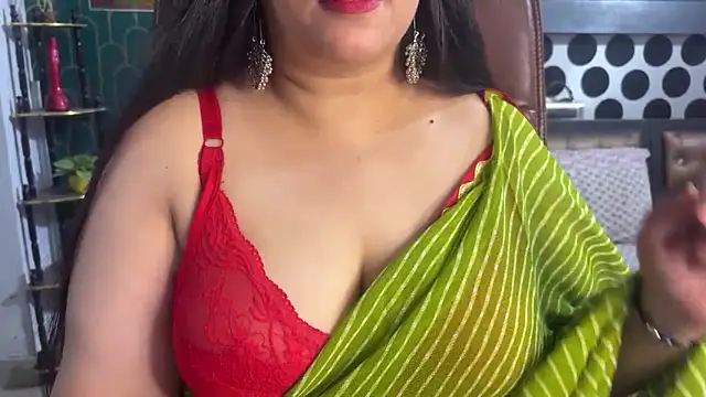 FlatVincy4 online show from June 9, 2026, 7:42 am