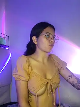 Rosita forever  online show from March 8, 2025, 3:56 pm