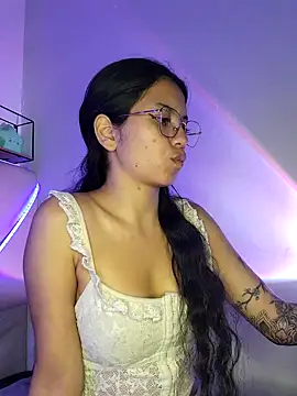 Rosita forever  online show from March 20, 2025, 6:31 pm