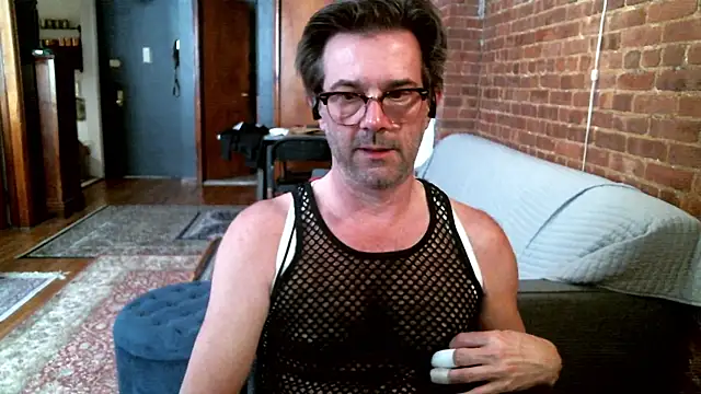 Snapshot of Johnny_Bottoms chatting on April 18, 2026, 5:50 pm Johnny Bottoms online show from April 18, 2026, 5:50 pm