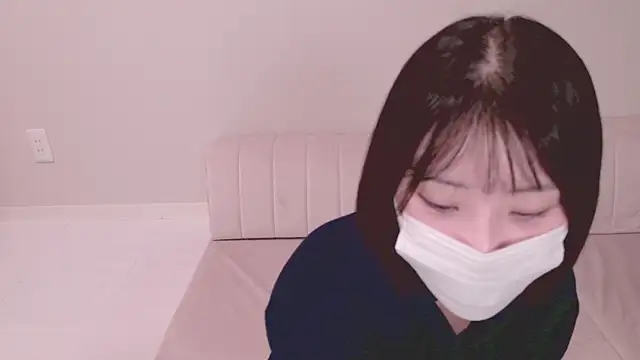 Snapshot of UYU_man chatting on February 2, 2025, 3:07 pm UYU man online show from February 2, 2025, 3:07 pm