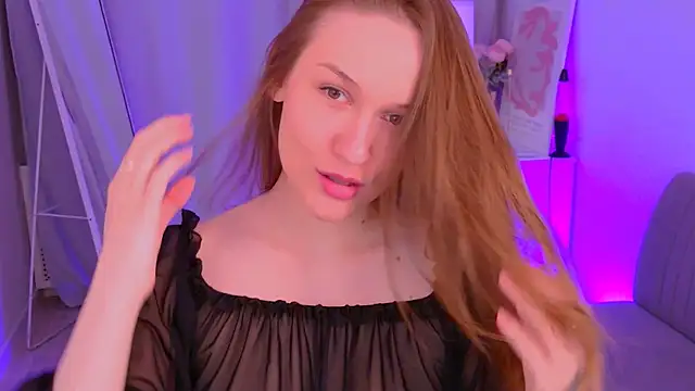 Hina  Derry online show from April 15, 2026, 6:20 am