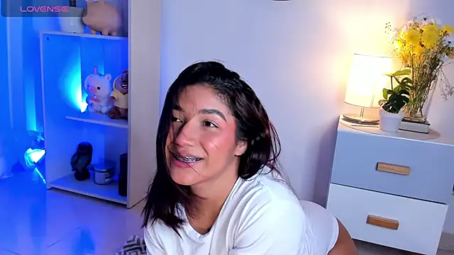 martina roldam online show from January 28, 2025, 1:39 am