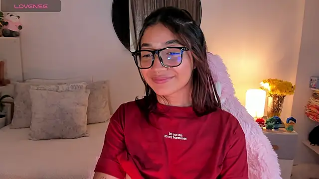 martina roldam online show from March 17, 2025, 3:14 am