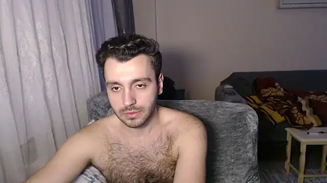 handsomeee04 online show from March 5, 2026, 9:44 pm