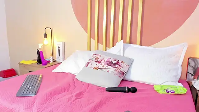 Nicole Angels  online show from September 30, 2025, 7:52 pm