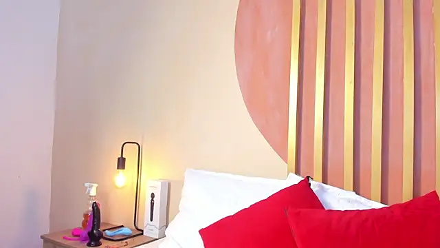 Nicole Angels  online show from December 15, 2025, 7:51 pm