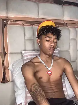 Boy cock18 online show from February 22, 2025, 10:20 pm