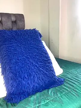 Boy cock18 online show from September 15, 2025, 8:20 pm