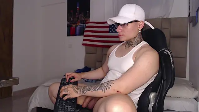 DennisWalkerr online show from December 28, 2024, 4:08 am