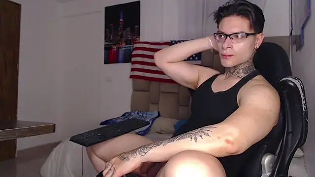 DennisWalkerr online show from January 31, 2025, 3:30 am