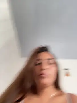 Sara Smitthh6 online show from November 18, 2025, 8:24 pm