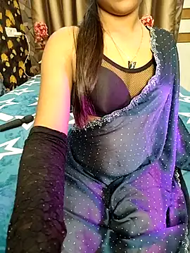 Snapshot of Little__Lia chatting on February 20, 2025, 5:07 pm Little  Lia online show from February 20, 2025, 5:07 pm