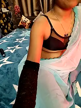 Snapshot of Little__Lia chatting on February 21, 2025, 5:42 pm Little  Lia online show from February 21, 2025, 5:42 pm