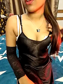 Snapshot of Little__Lia chatting on February 28, 2025, 12:31 pm Little  Lia online show from February 28, 2025, 12:31 pm