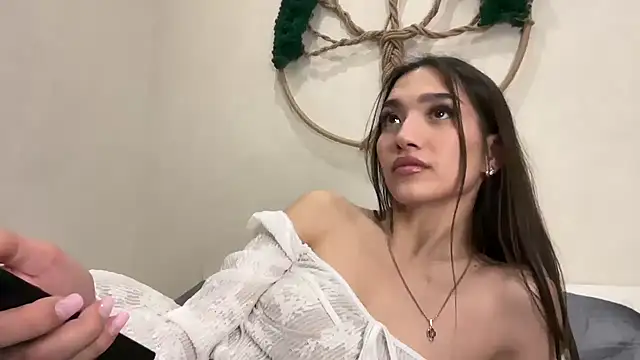 MilenaMilven online show from December 28, 2024, 8:25 pm