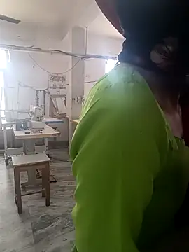 KumarSilencesex21 online show from April 12, 2026, 7:46 am