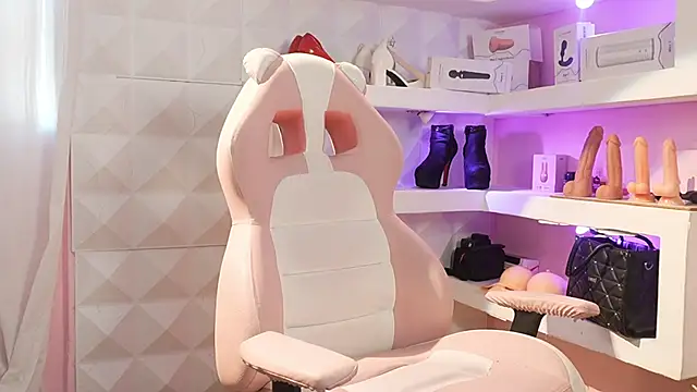 Mara-Bella online show from March 21, 2026, 8:12 pm