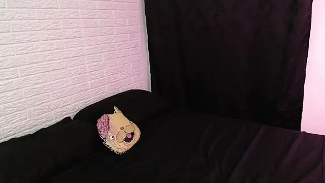 rousstattoo online show from January 21, 2025, 3:15 am