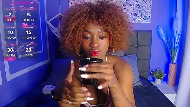 nikkystorm1  online show from September 12, 2025, 1:55 pm