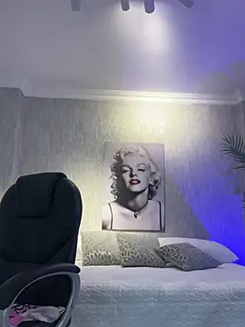 samy xoxox online show from January 7, 2025, 9:18 am