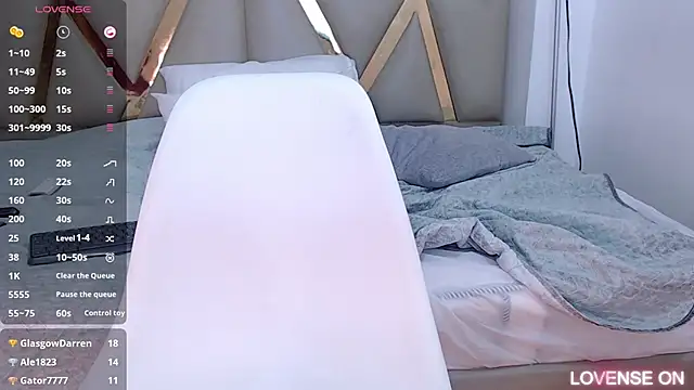 Snapshot of MommyHelpsmee chatting on March 14, 2025, 7:12 pm MommyHelpsmee online show from March 14, 2025, 7:12 pm